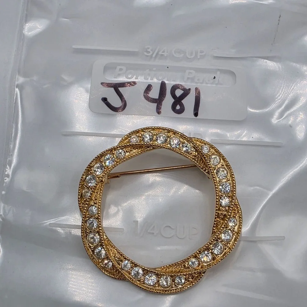 Roman‎ Gold Tone Crystal Circle Wreath Brooch Pin Clear Rhinestone Statement